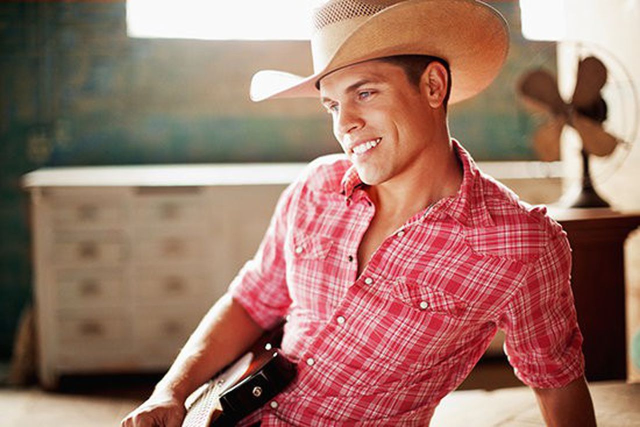 Dustin Lynch